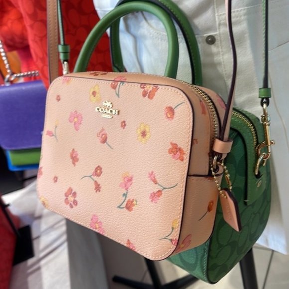 Coach c8699 Mini Camera Bag With Mystical Floral Print c8699 Faded Blush Multi - Picture 4 of 16